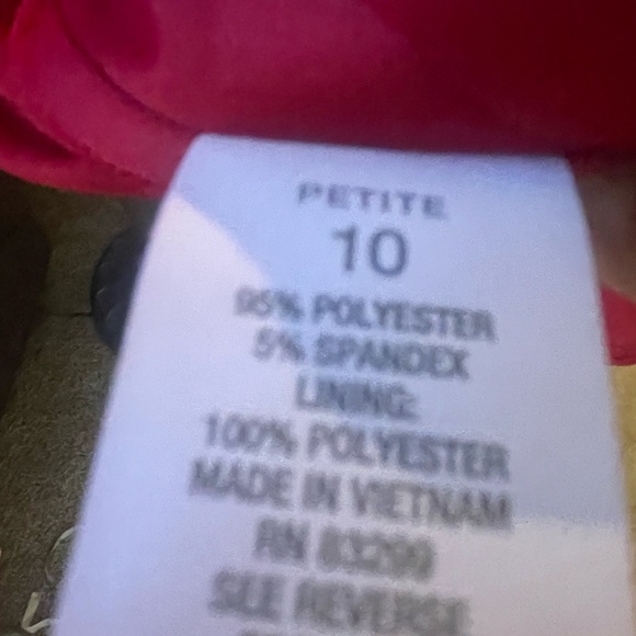 Red Dress sleeveless 35 inches length. Side zipper - Picture 6 of 10